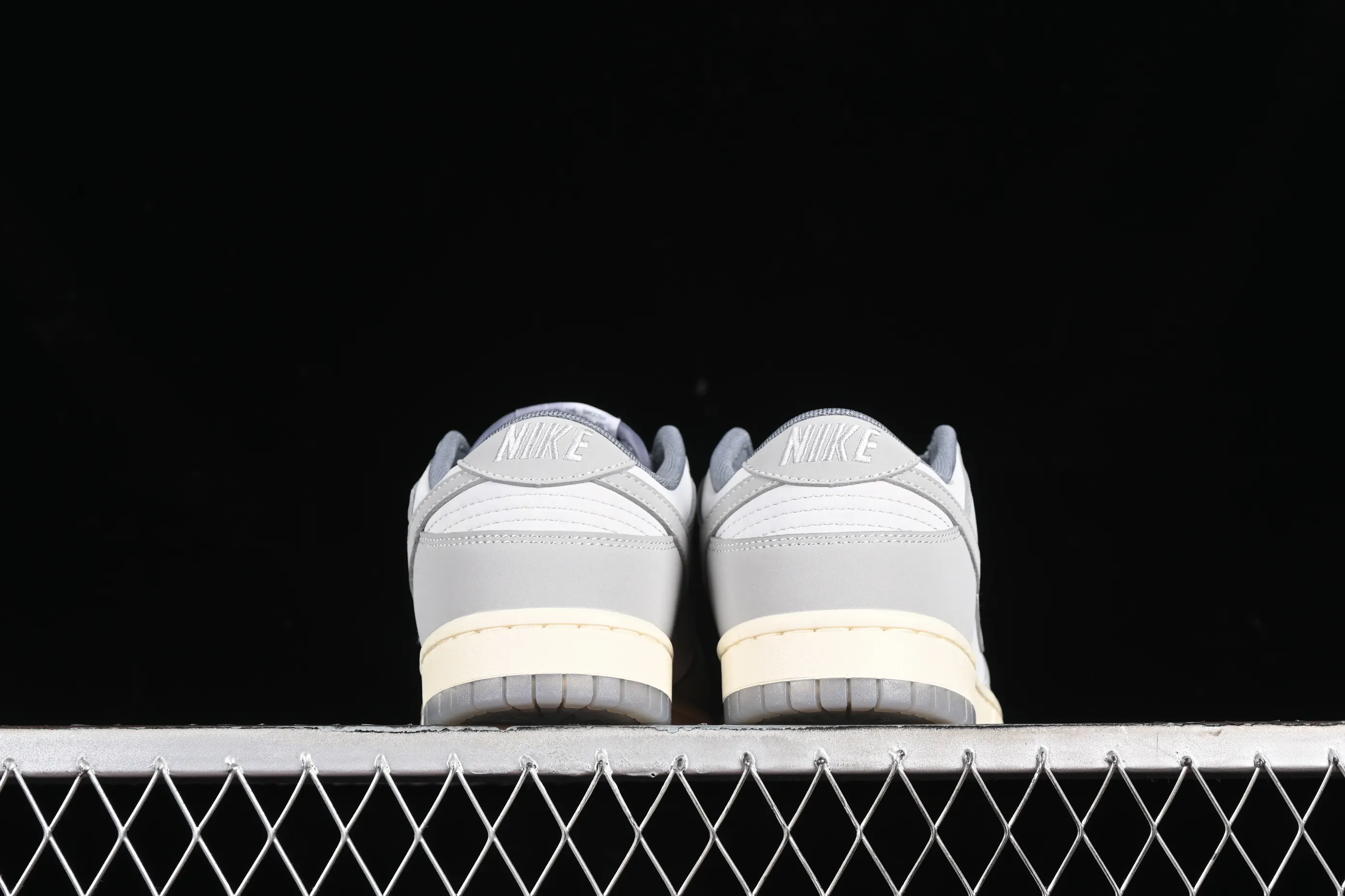 All categories Nk SB Dunk series Nk SB Dunk Low low-top sneakers Nk Dunk Low "Cool Grey" aged washed gray SB low-top casual sneakers FV1167-001
